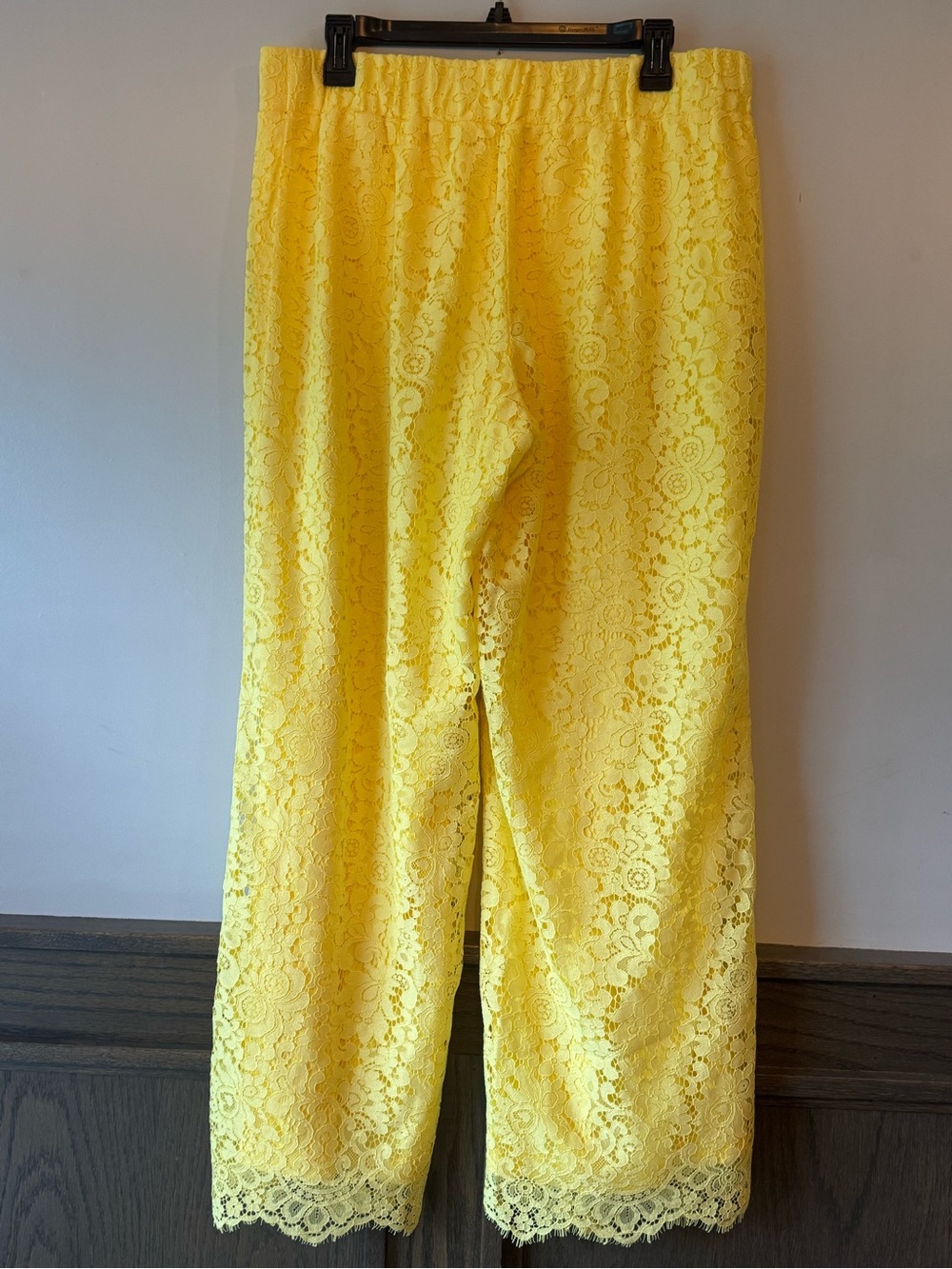Isaac Mizrahi Yellow Wide Leg Lace Pants medium - Picture 2 of 5
